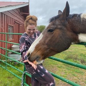 Meet your Posher, Emma